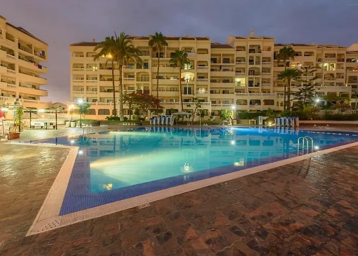 651 BRIGHT STUDIO, HEATED POOL AND Wi Fi